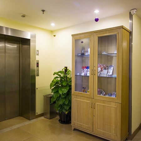 Home Inn Shanghai Lujiabang Road Metro Station Eksteriør billede