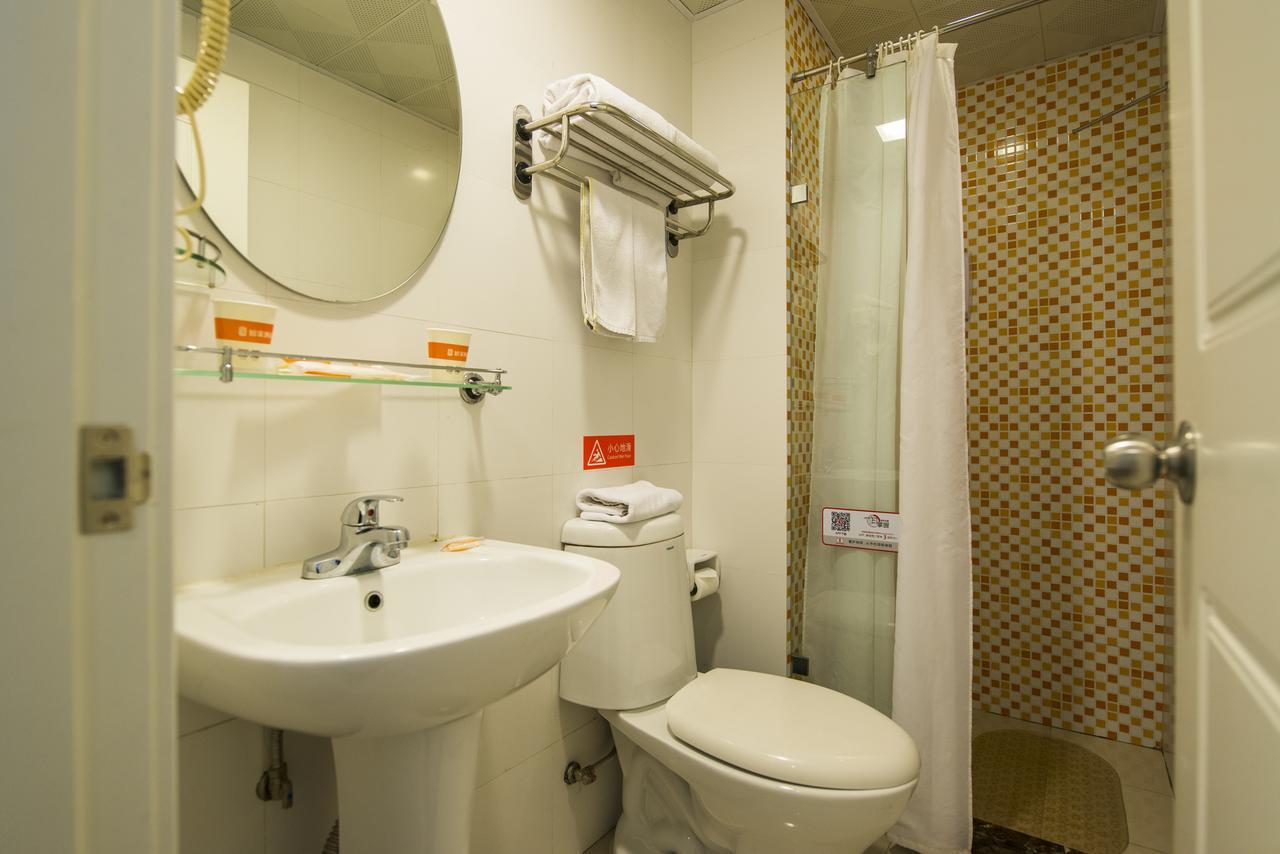 Home Inn Shanghai Lujiabang Road Metro Station Eksteriør billede